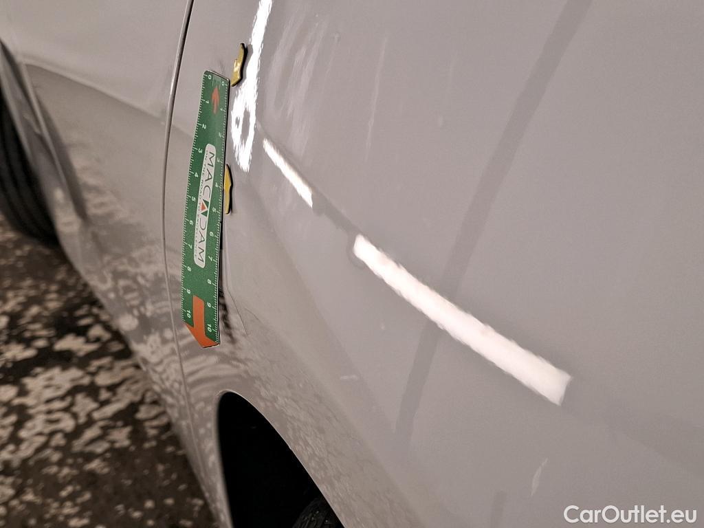  Bmw  Serie 1 BMW Série 1 / 2019 / 5P / Berline 116i DKG7 Business Design #8