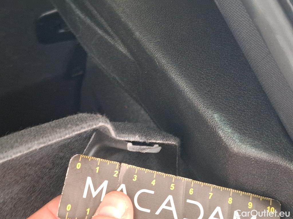  Bmw  Serie 1 BMW Série 1 / 2019 / 5P / Berline 1.5 116I Business Design #10