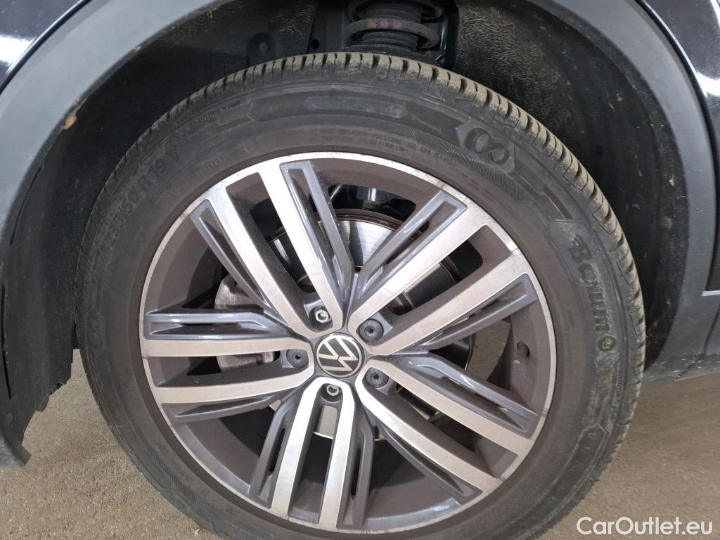  Volkswagen  Tiguan VOLKSWAGEN  / 2020 / 5P / SUV 1.4 eHybrid 245 DSG6 Elegance Exclusive #28