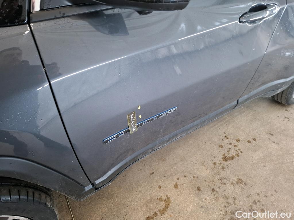  Jeep  Compass JEEP  / 2021 / 5P / SUV 1.3 TURBO T4 190 4XE LIMITED #42