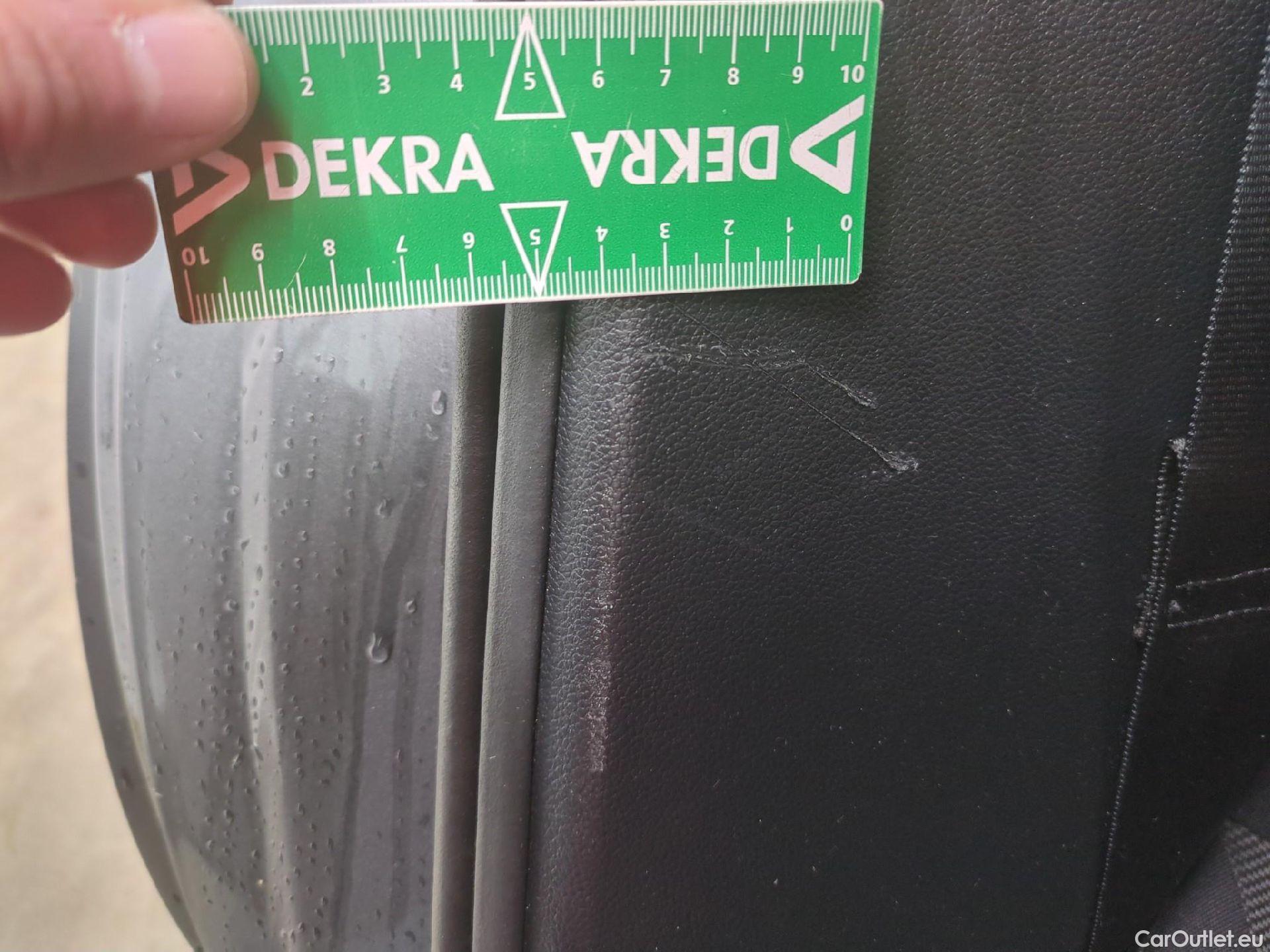  Volkswagen  T-ROC VOLKSWAGEN  / 2021 / 5P / SUV 2.0 TDI 150 LIFE PLUS DSG7 #20