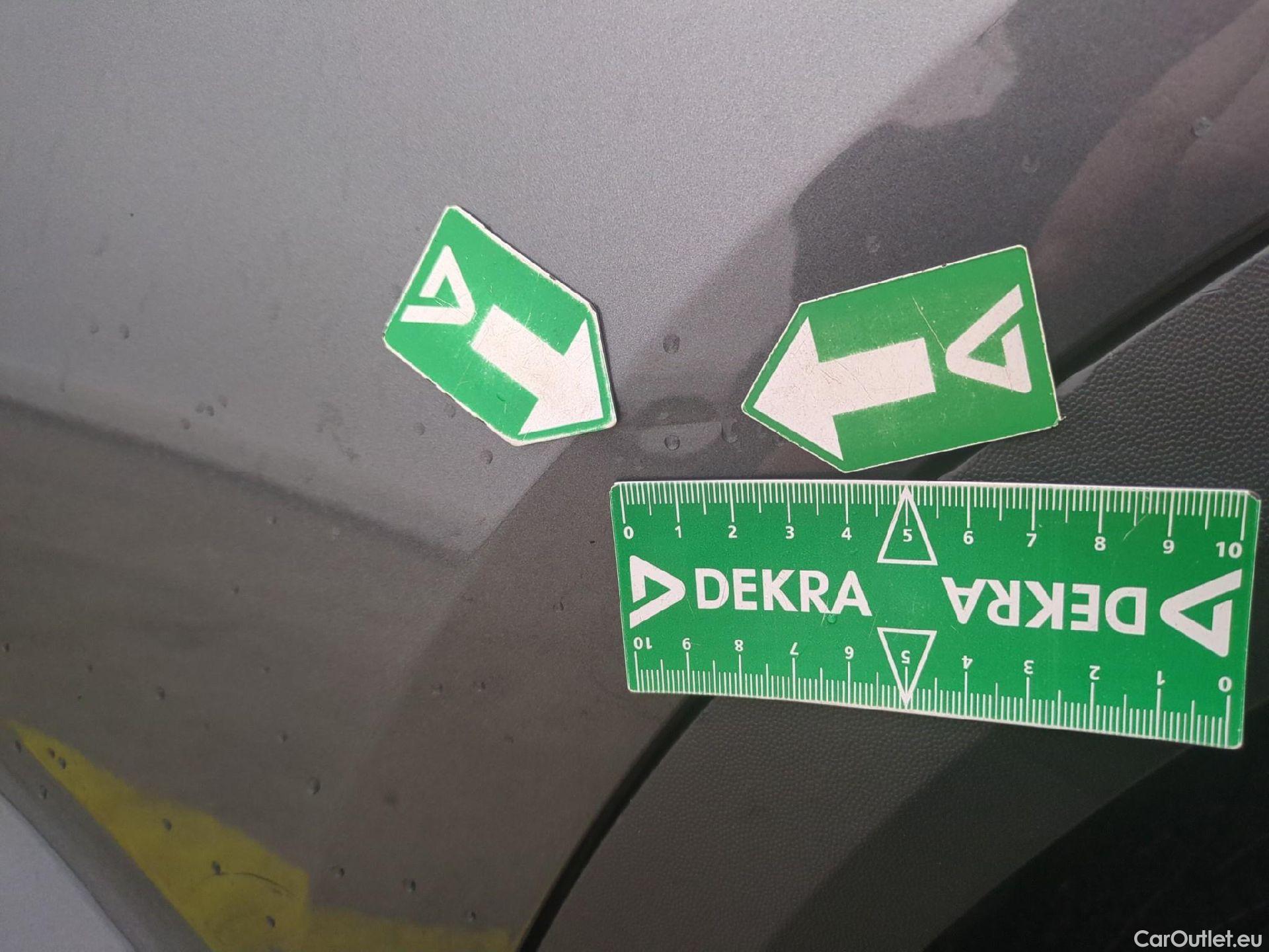  Volkswagen  T-ROC VOLKSWAGEN  / 2021 / 5P / SUV 2.0 TDI 150 LIFE PLUS DSG7 #10