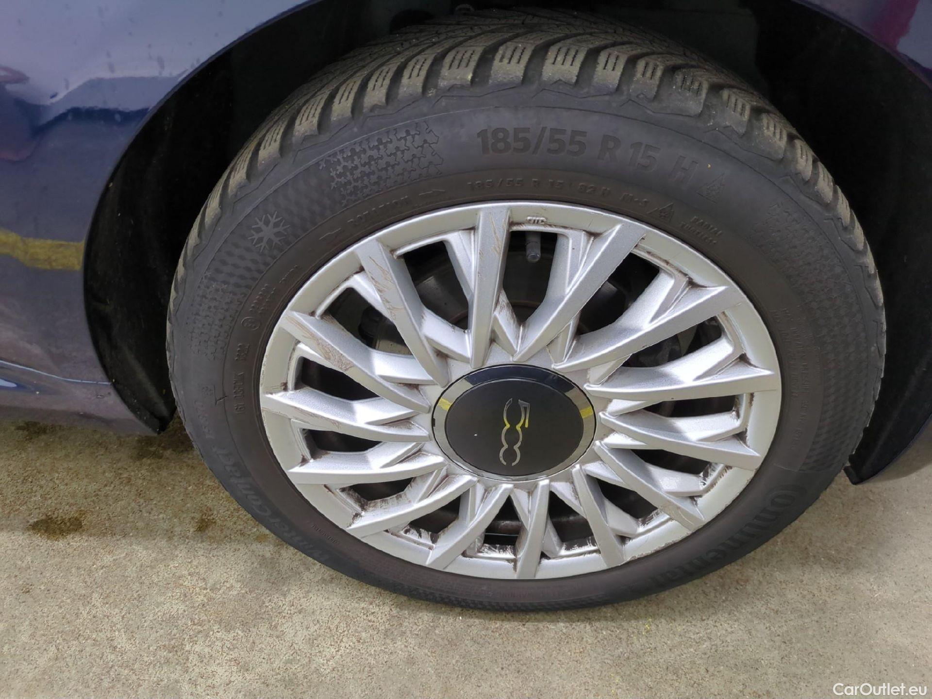  Fiat  500 FIAT  / 2015 / 3P / Berline Hybrid 1.0 BSG 70 ch Dolcevita #9