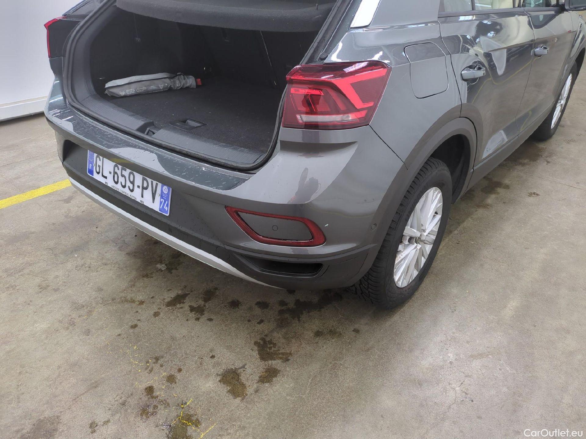  Volkswagen  T-ROC VOLKSWAGEN  / 2021 / 5P / SUV 2.0 TDI 150 LIFE PLUS DSG7 #16