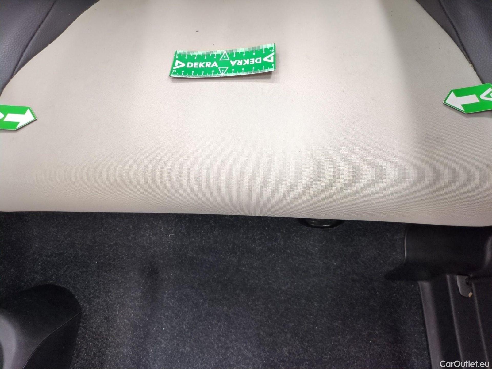  Fiat  500 FIAT  / 2015 / 3P / Berline Hybrid 1.0 BSG 70 ch Dolcevita #7