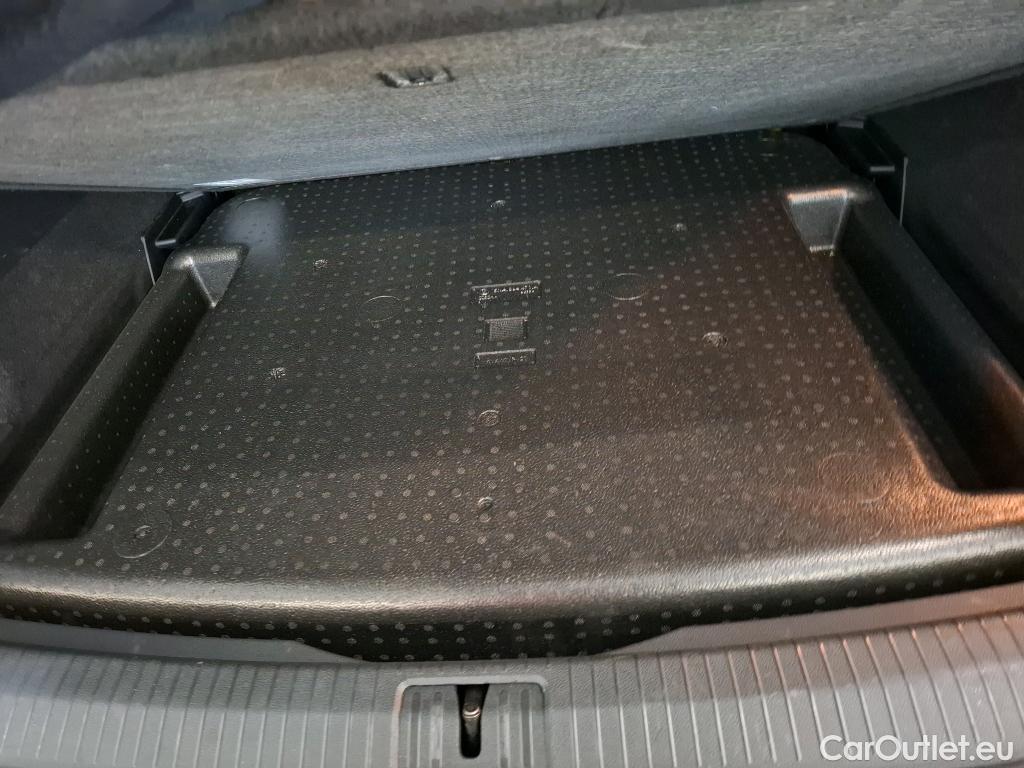  Volkswagen  Tiguan VOLKSWAGEN  / 2020 / 5P / SUV 1.4 eHybrid 245 DSG6 Elegance Exclusive #25