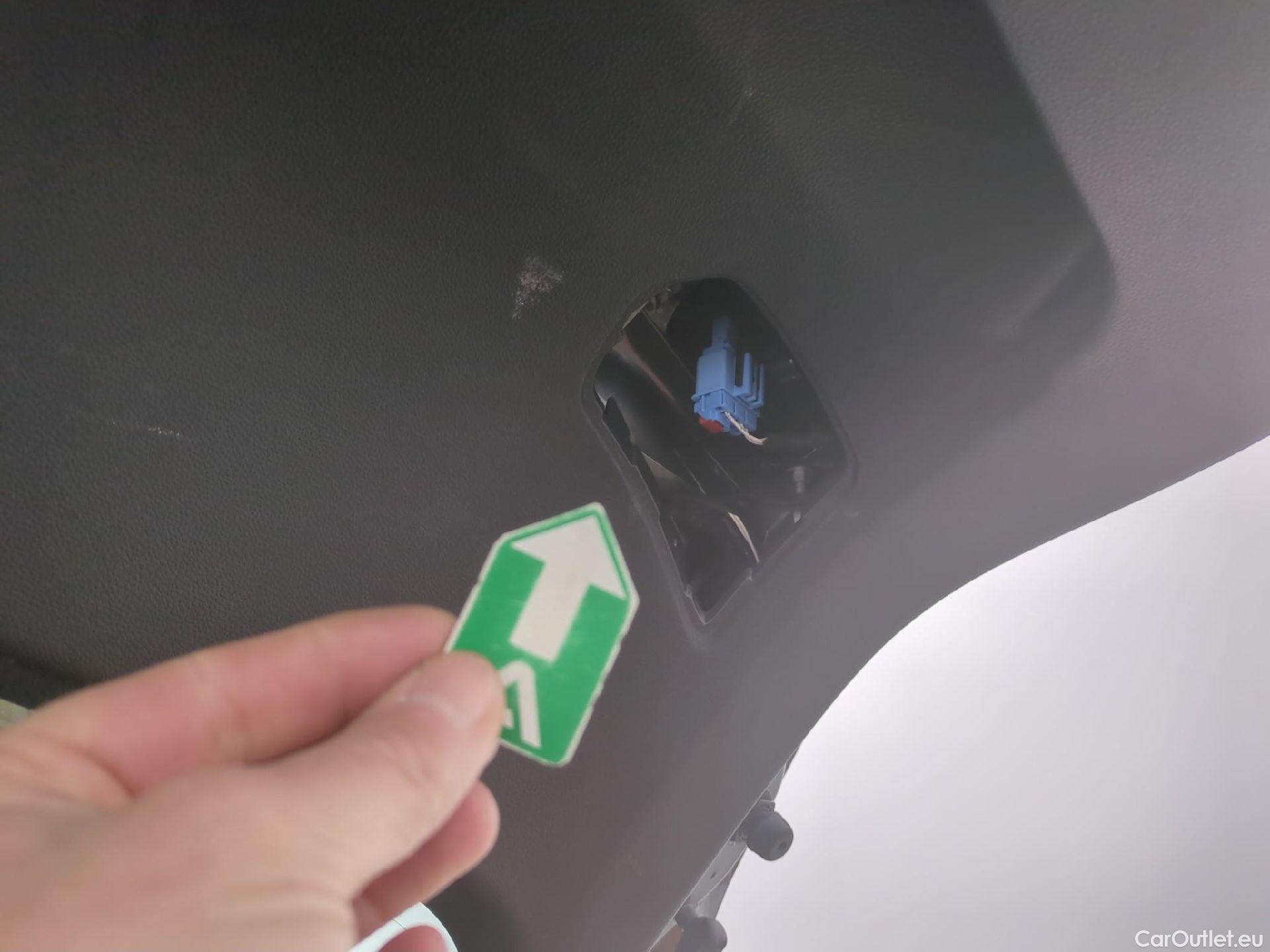  Volkswagen  T-ROC VOLKSWAGEN  / 2021 / 5P / SUV 2.0 TDI 150 LIFE PLUS DSG7 #14