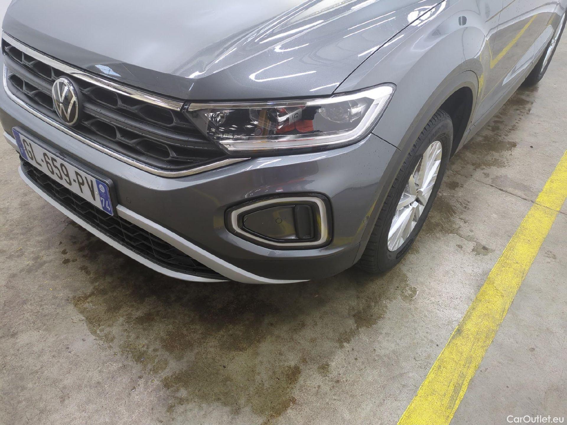  Volkswagen  T-ROC VOLKSWAGEN  / 2021 / 5P / SUV 2.0 TDI 150 LIFE PLUS DSG7 #3