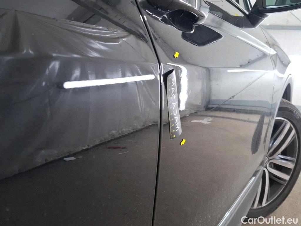  Volkswagen  Tiguan VOLKSWAGEN  / 2020 / 5P / SUV 1.4 eHybrid 245 DSG6 Elegance Exclusive #14