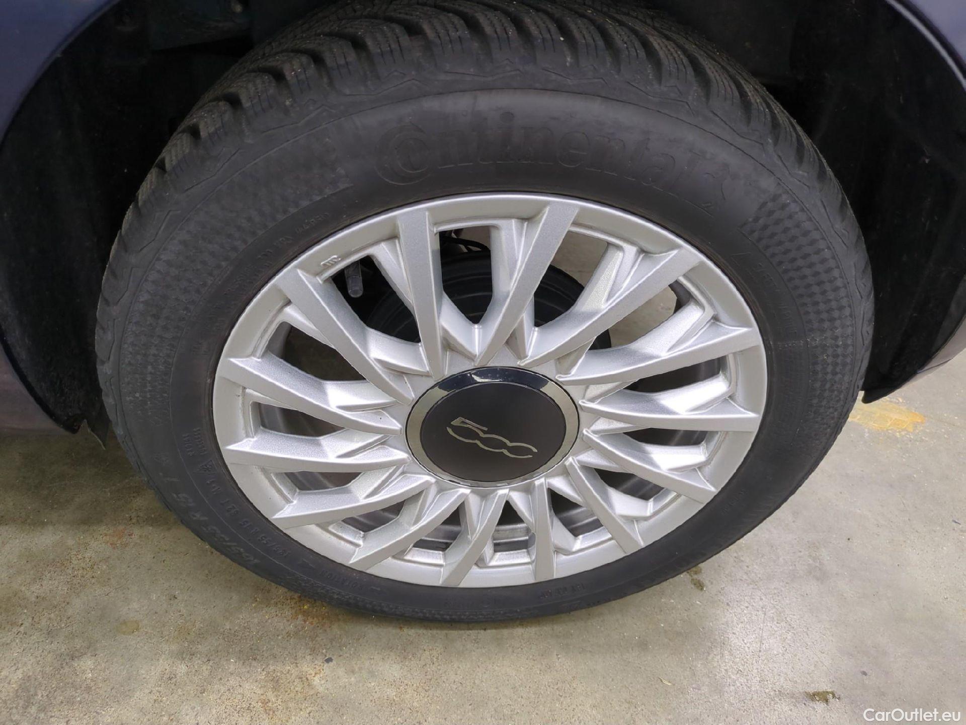  Fiat  500 FIAT  / 2015 / 3P / Berline Hybrid 1.0 BSG 70 ch Dolcevita #23