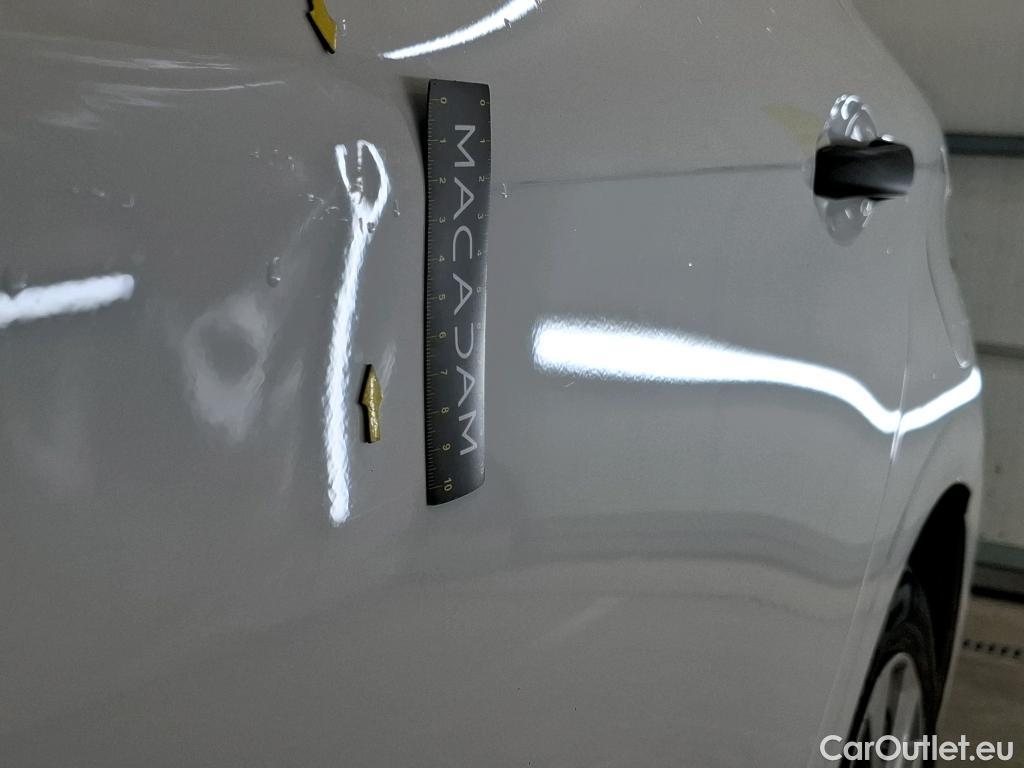  Peugeot  208  Affaire Premium 1.2 PureTech 80CV BVM5 E6 #25