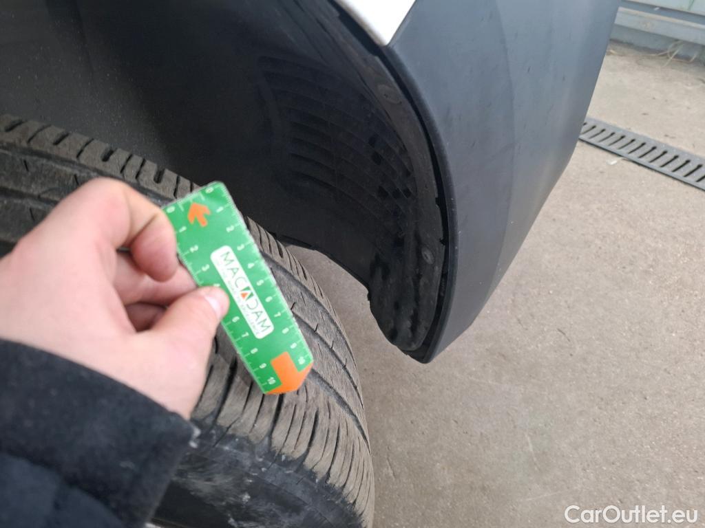  Citroen  Berlingo  Fourgon Club M 650 1.5 BlueHDi 75CV BVM5 E6dT #15