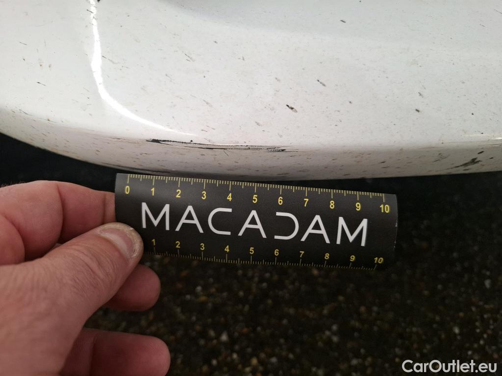  Toyota  Yaris  Hybride Affaires / 2019 / 5P / Berline 1.5 Hybride 116h France Business #2