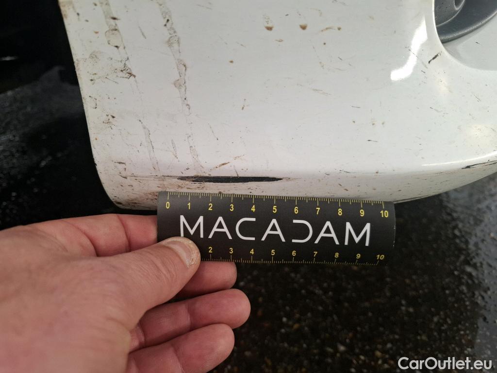  Toyota  Yaris  Hybride Affaires / 2019 / 5P / Berline 1.5 Hybride 116h France Business #4