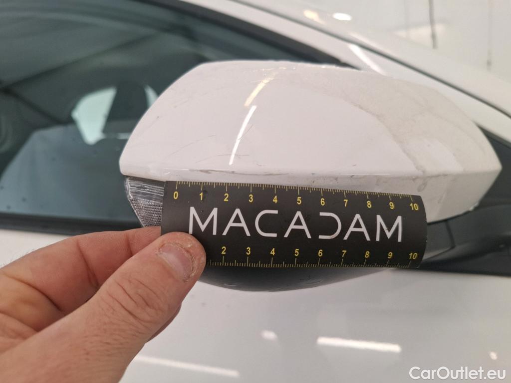  Toyota  Yaris  Hybride Affaires / 2019 / 5P / Berline 1.5 Hybride 116h France Business #17