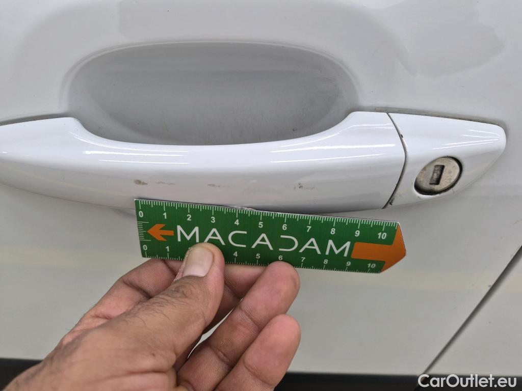  Citroen  C3  Société Feel 1.5 BlueHDI 100CV BVM6 E6dT #18