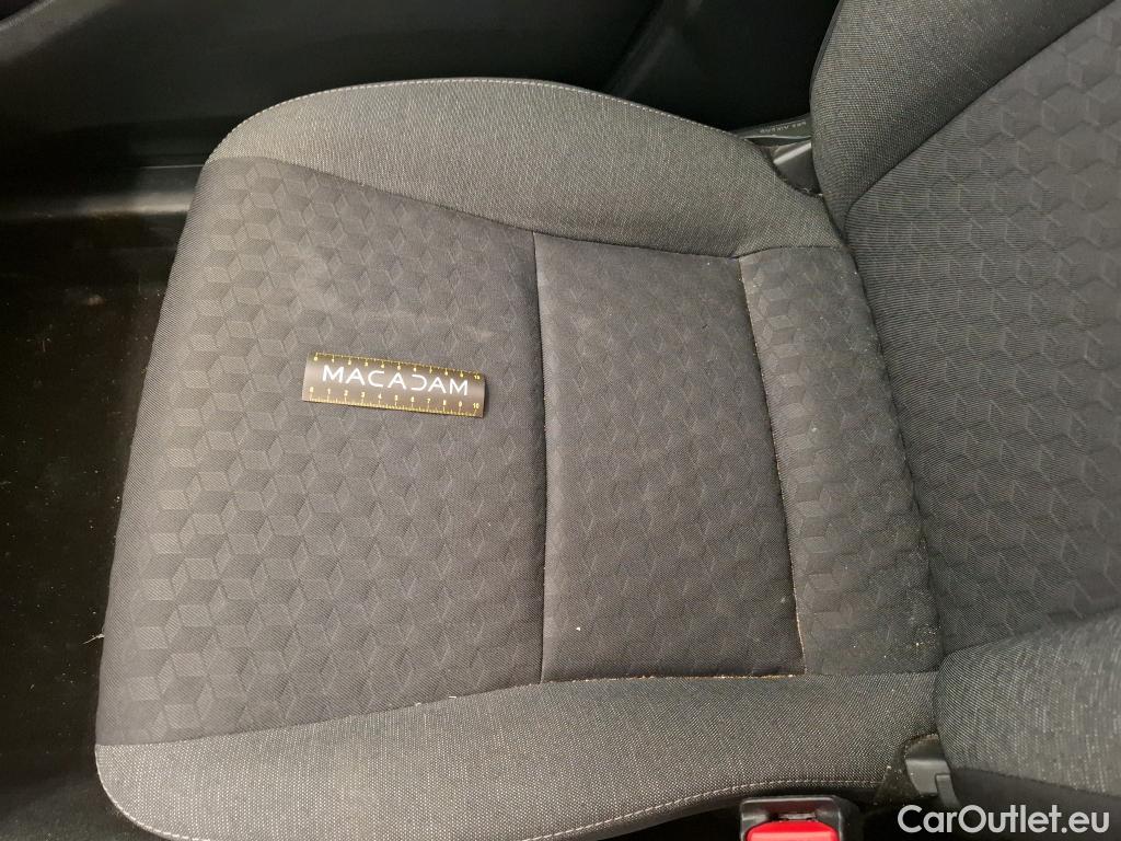  Toyota  Yaris  Hybride Affaires / 2019 / 5P / Berline 1.5 Hybride 116h France Business #10