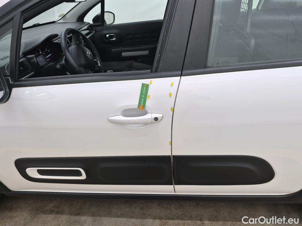  Citroen  C3  Société Feel 1.5 BlueHDI 100CV BVM6 E6dT #1