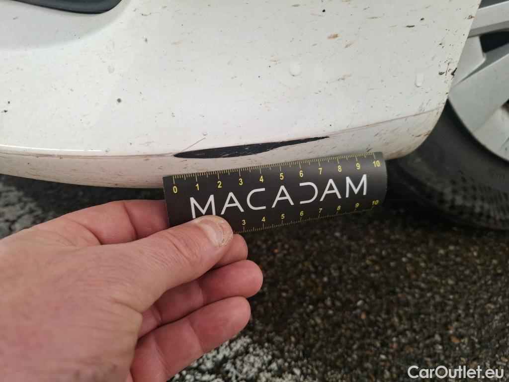  Toyota  Yaris  Hybride Affaires / 2019 / 5P / Berline 1.5 Hybride 116h France Business #5