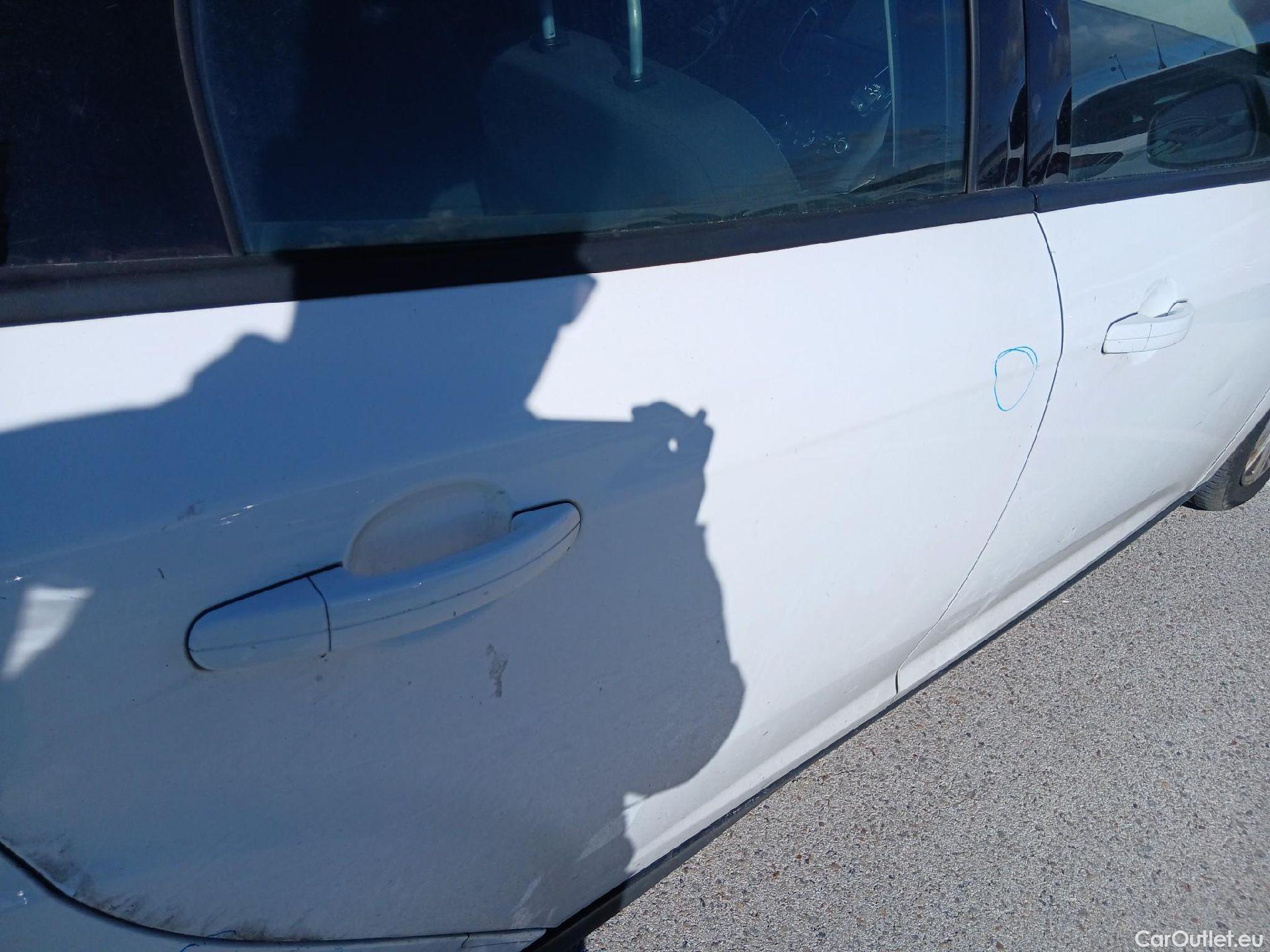  Ford  Focus FORD  5p 3G berlina con portón 1.5 TDCi E6 88kW (120CV) Trend+ #38