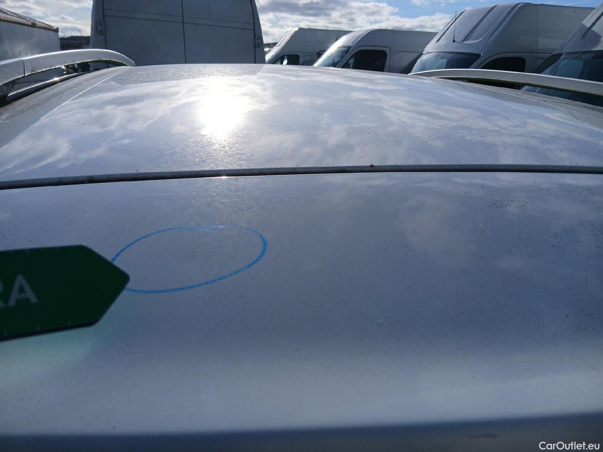  Ford  Kuga FORD  / 2016 / 5P / todoterreno 1.5 EcoBoost 88kW 4x2 Trend+ (CX) #35