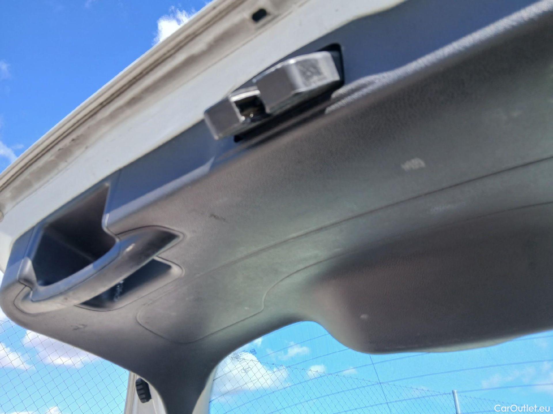  Ford  Focus FORD  5p 3G berlina con portón 1.5 TDCi E6 88kW (120CV) Trend+ #13