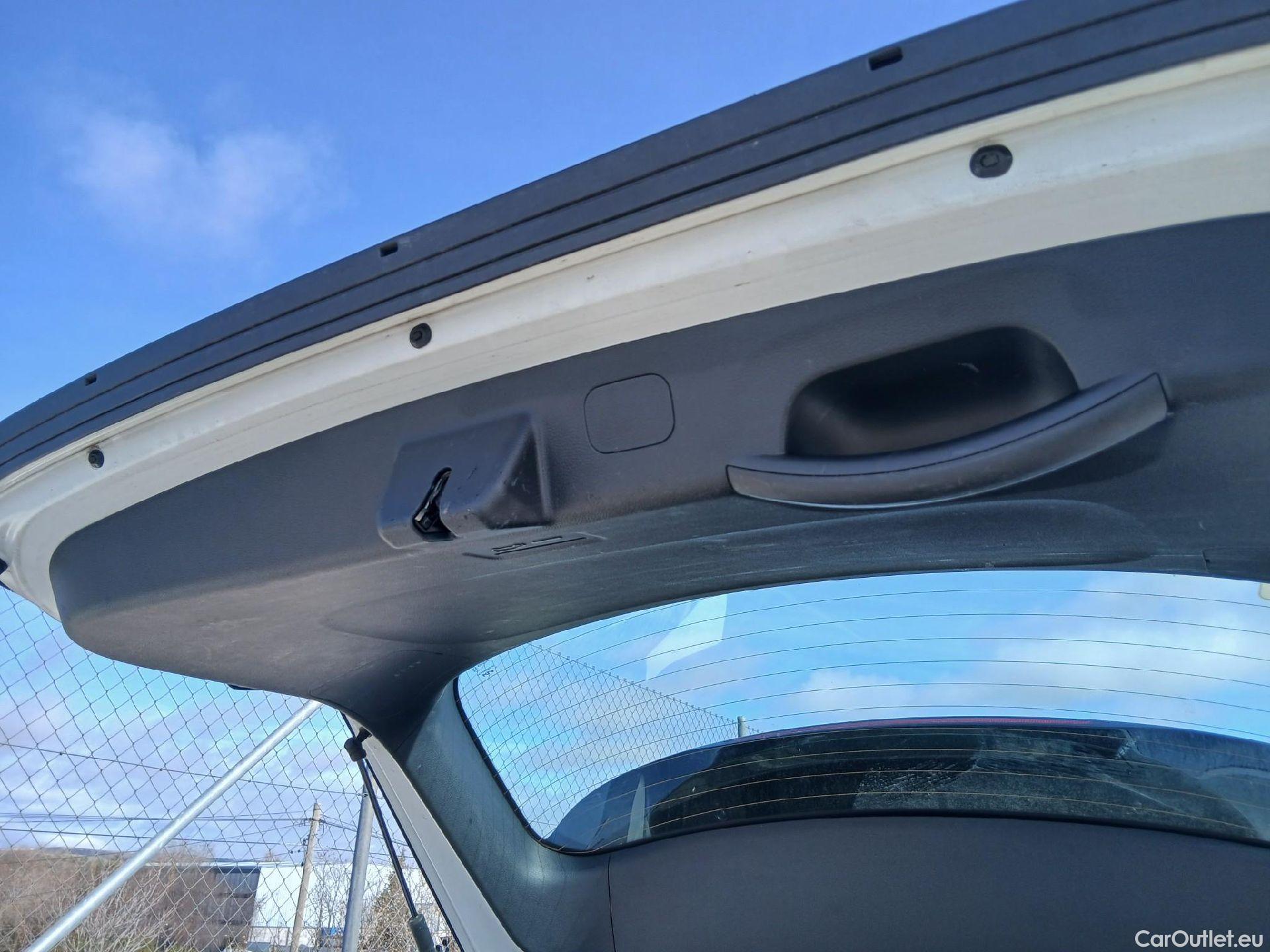  KIA  Sportage KIA  / 2022 / 5P / todoterreno 1.6 T-GDi 110kW (150CV) Drive 4x2 (AC2) #27