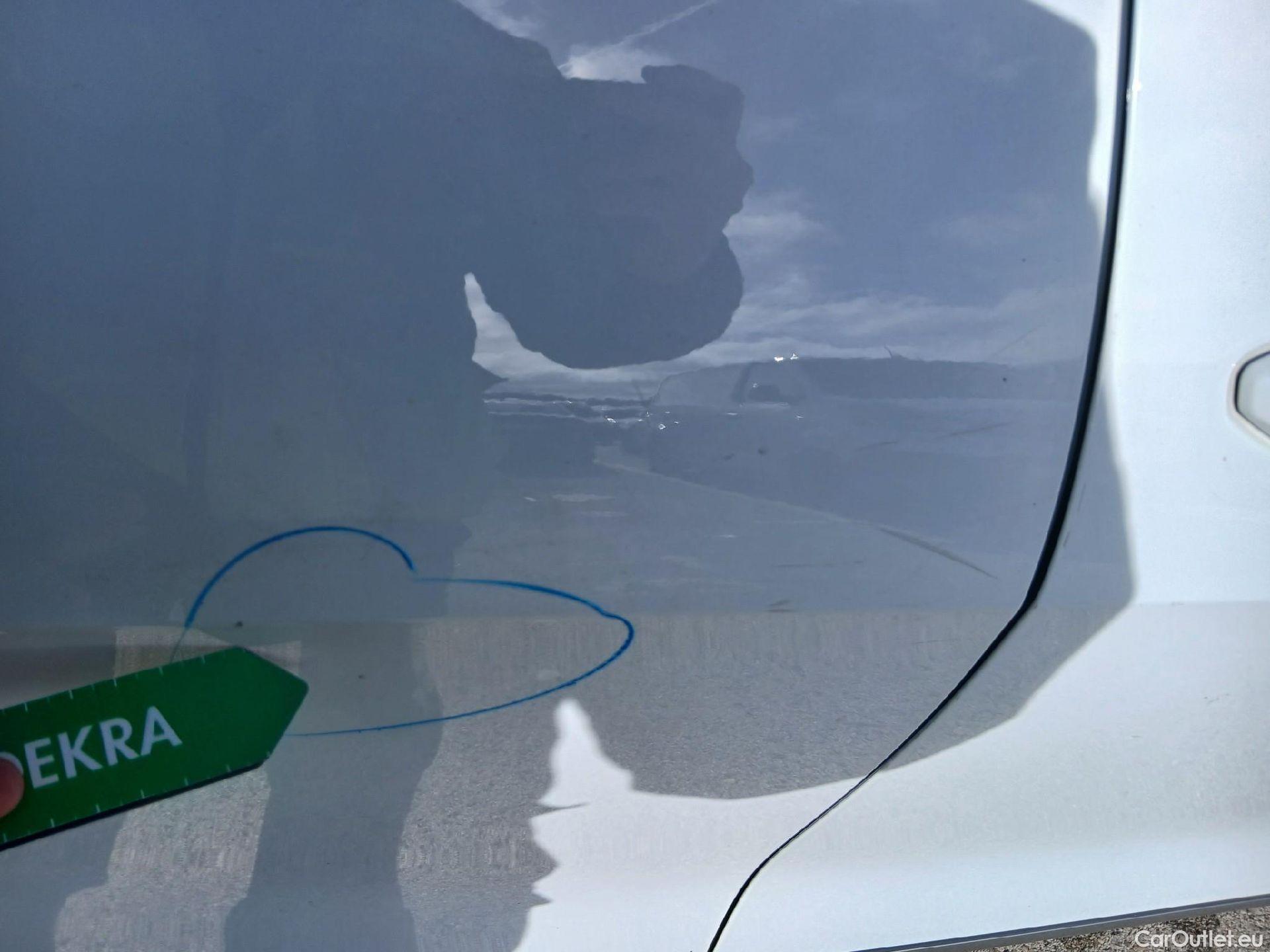  KIA  Sportage KIA  / 2022 / 5P / todoterreno 1.6 T-GDi 110kW (150CV) Drive 4x2 (AC2) #21