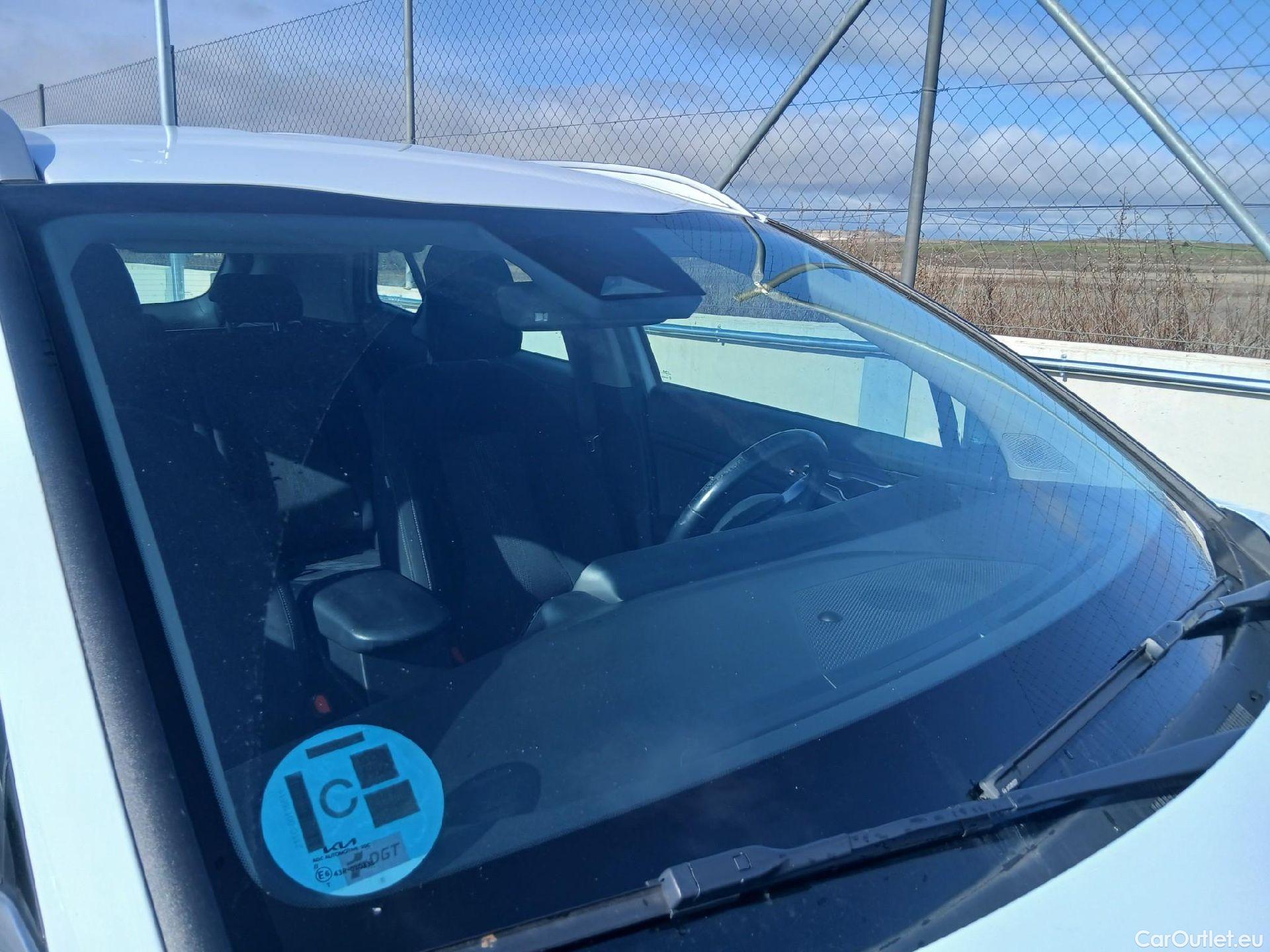  KIA  Sportage KIA  / 2022 / 5P / todoterreno 1.6 T-GDi 110kW (150CV) Drive 4x2 (AC2) #3