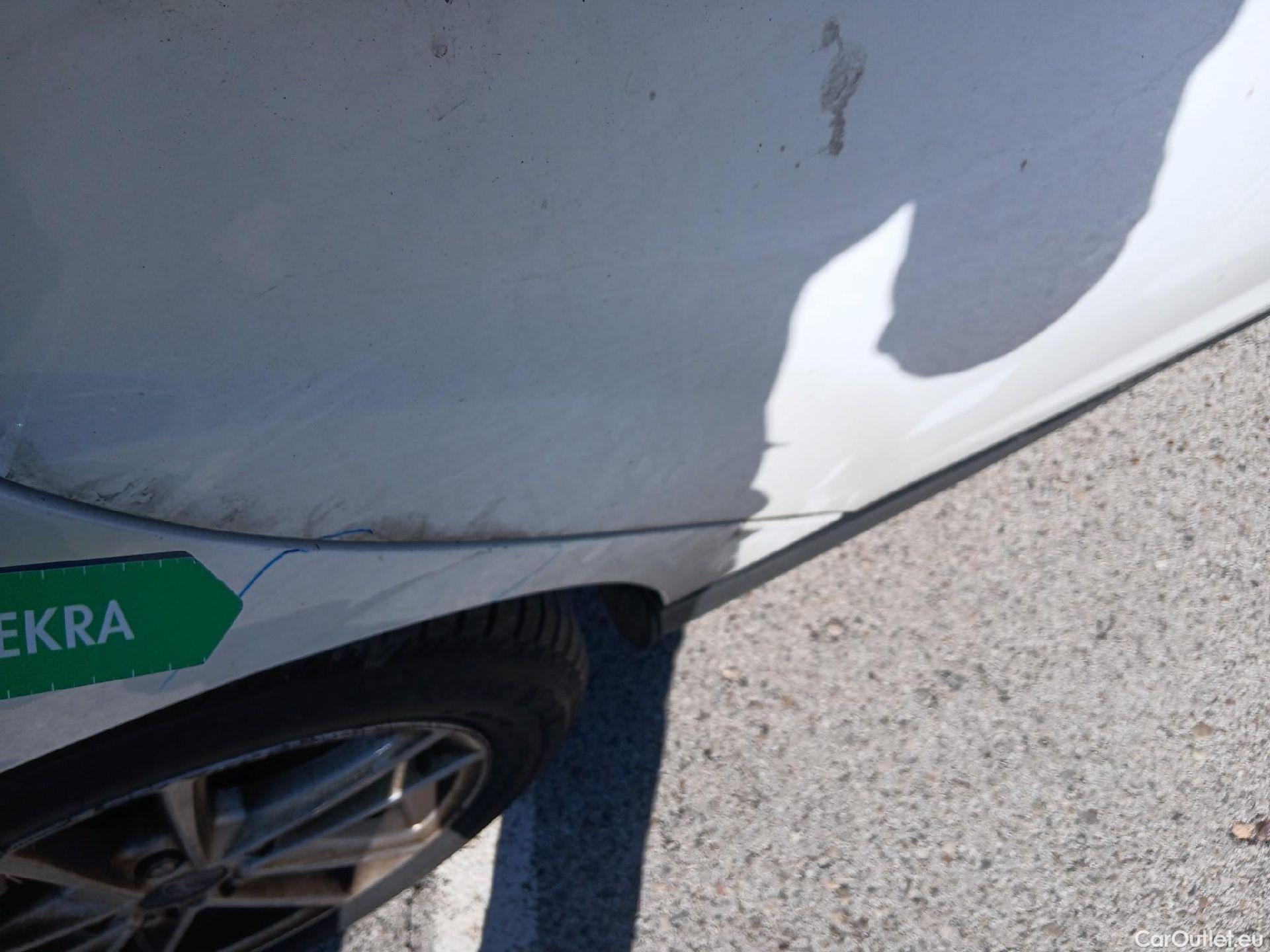  Ford  Focus FORD  5p 3G berlina con portón 1.5 TDCi E6 88kW (120CV) Trend+ #37