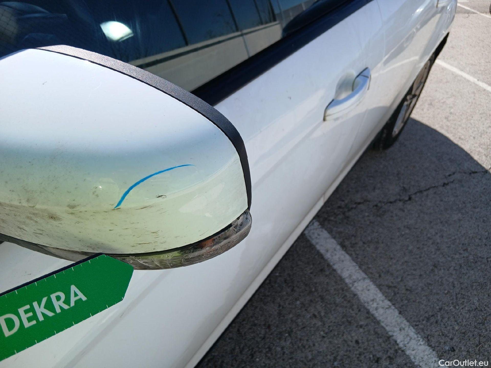  Ford  Focus FORD  5p 3G berlina con portón 1.5 TDCi E6 88kW (120CV) Trend+ #26