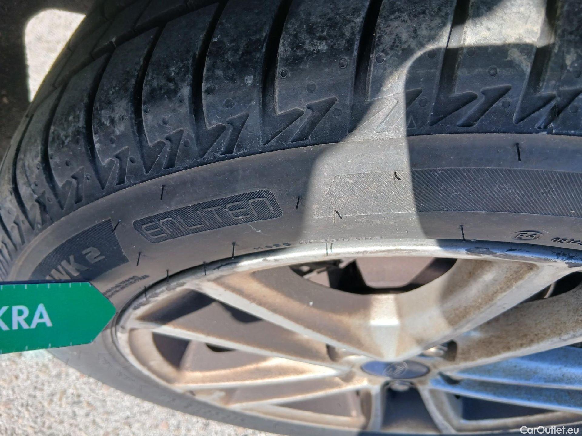  Ford  Focus FORD  5p 3G berlina con portón 1.5 TDCi E6 88kW (120CV) Trend+ #16