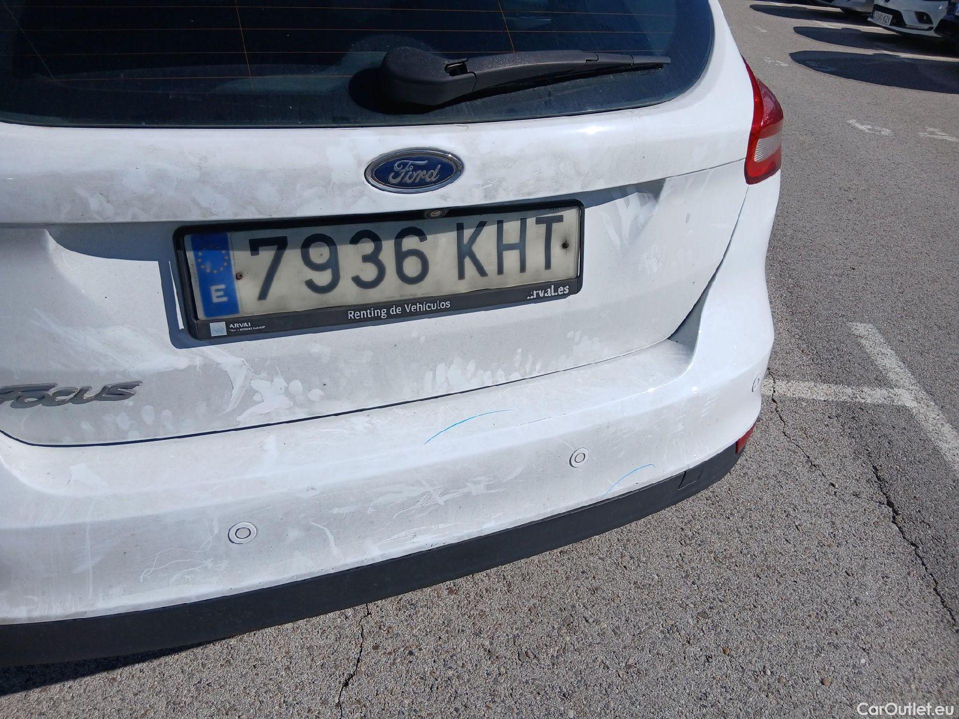  Ford  Focus FORD  5p 3G berlina con portón 1.5 TDCi E6 88kW (120CV) Trend+ #35