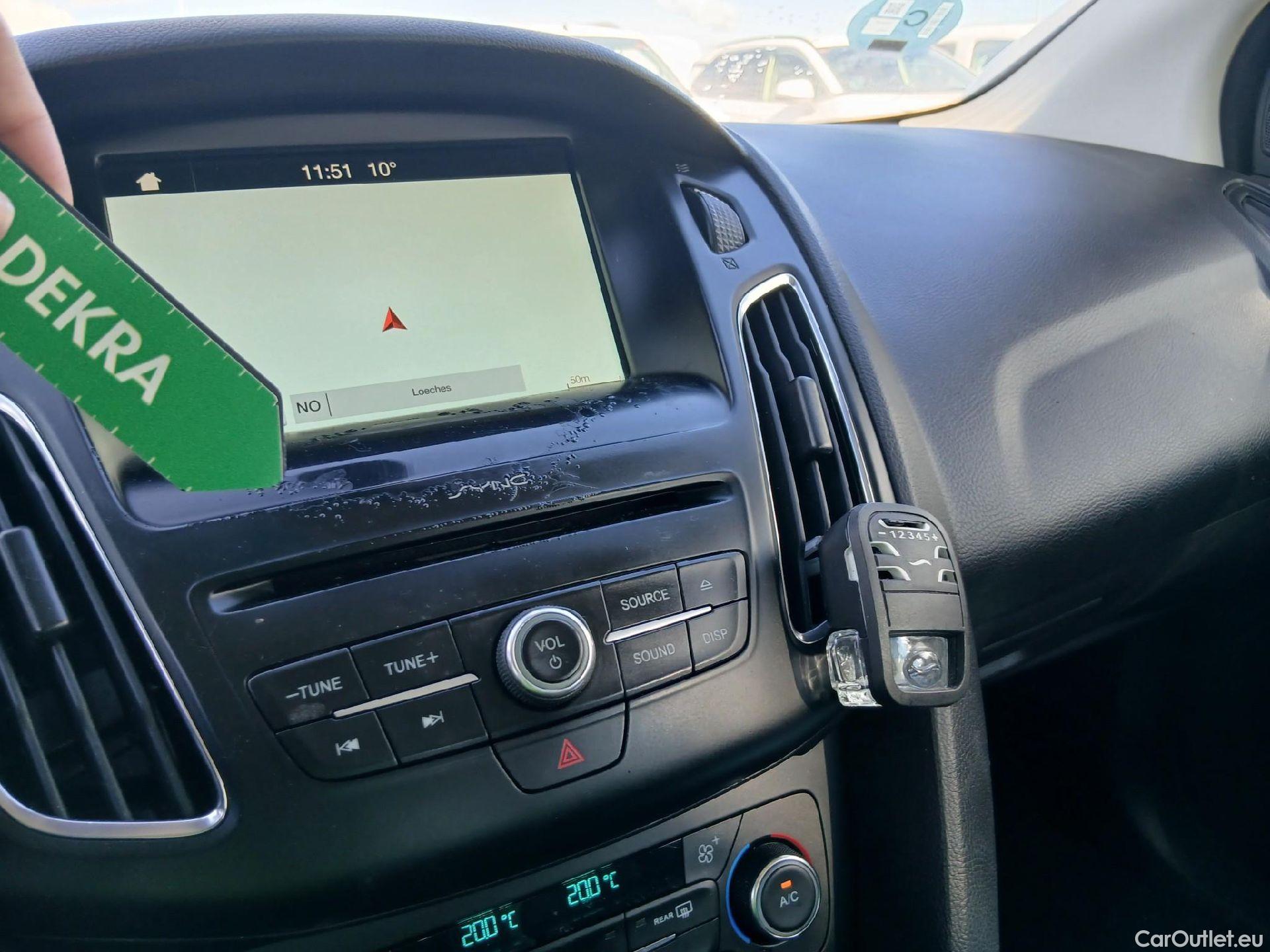  Ford  Focus FORD  5p 3G berlina con portón 1.5 TDCi E6 88kW (120CV) Trend+ #1