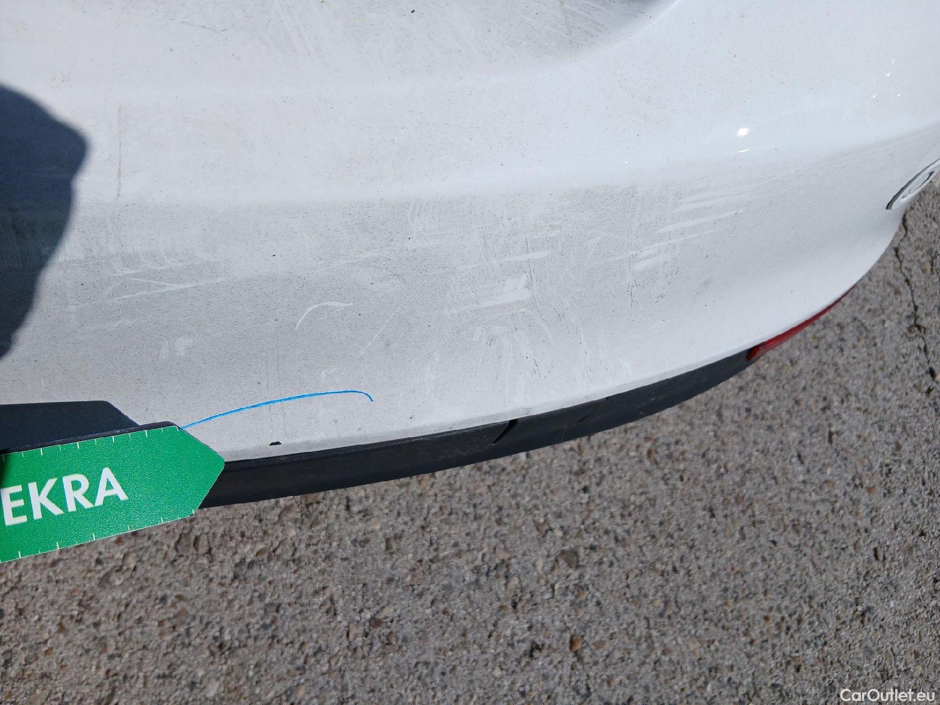  Ford  Focus FORD  5p 3G berlina con portón 1.5 TDCi E6 88kW (120CV) Trend+ #34