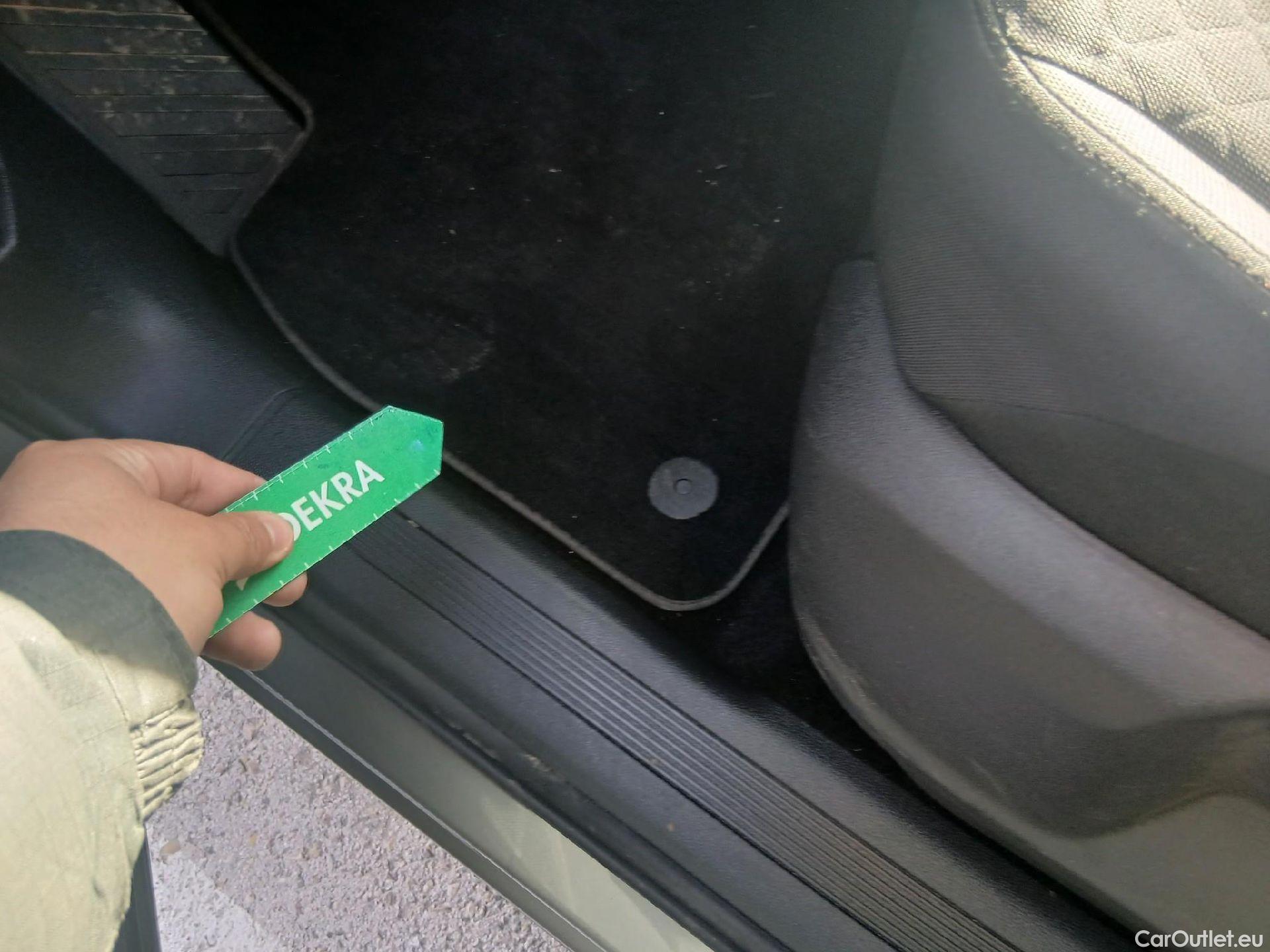  Volkswagen  Tiguan VOLKSWAGEN  / 2016 / 5P / todoterreno Advance 2.0 TDI 110kW (150CV) DSG #34