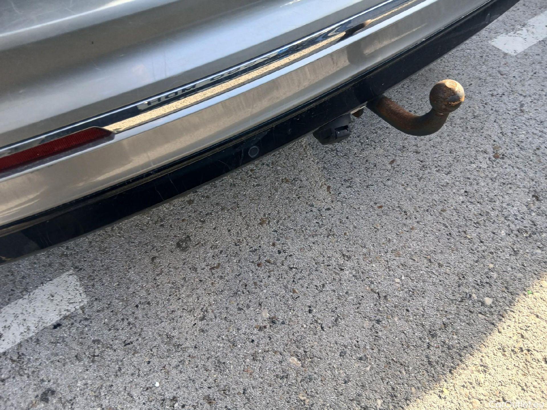  Volkswagen  Tiguan VOLKSWAGEN  / 2016 / 5P / todoterreno Advance 2.0 TDI 110kW (150CV) DSG #19