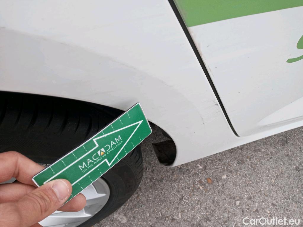  Renault  Megane RENAULT Mégane / 2015 / 5P / familiar Sp. Tourer Zen En. dCi 81kW (110CV) #32