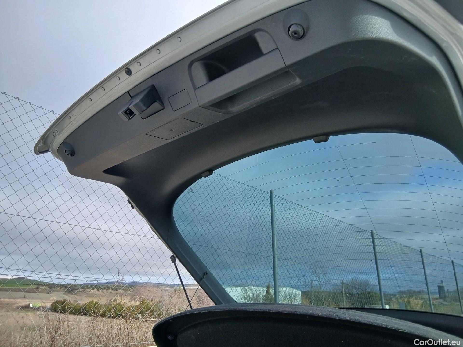  Volkswagen  Arteon VOLKSWAGEN  / 2017 / 5P / berlina con portón R-Line 2.0 TDI 110kW (150CV) DSG #29