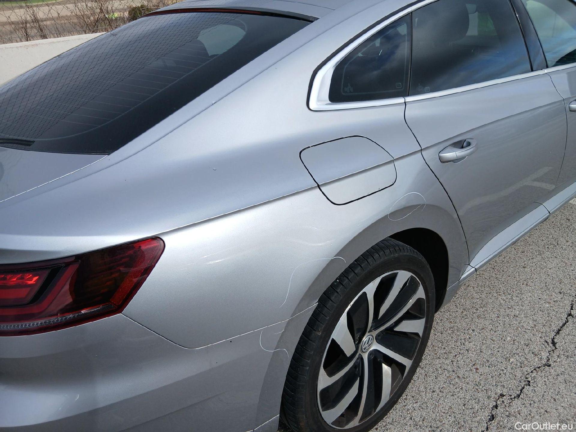  Volkswagen  Arteon VOLKSWAGEN  / 2017 / 5P / berlina con portón R-Line 2.0 TDI 110kW (150CV) DSG #32