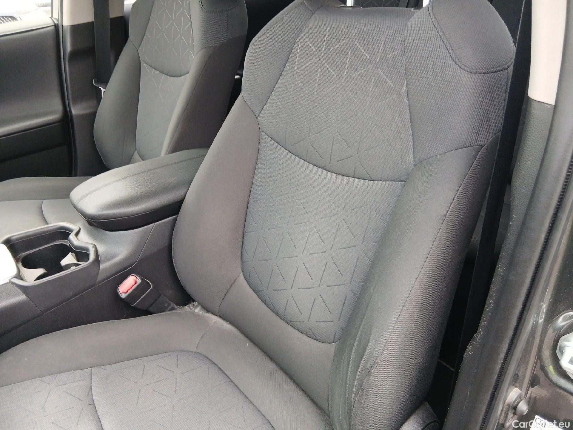  Toyota  RAV4 TOYOTA  / 2018 / 5P / todoterreno 2.5l 220H Advance #17