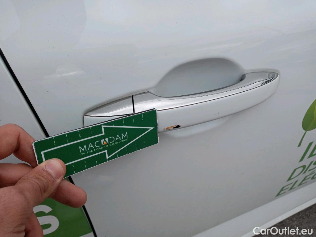  Renault  Megane RENAULT Mégane / 2015 / 5P / familiar Sp. Tourer Zen En. dCi 81kW (110CV) #31