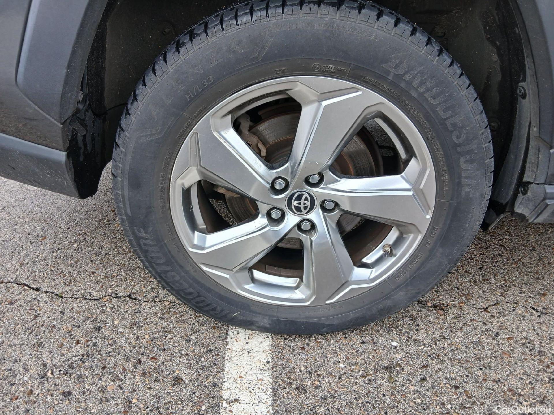  Toyota  RAV4 TOYOTA  / 2018 / 5P / todoterreno 2.5l 220H Advance #34