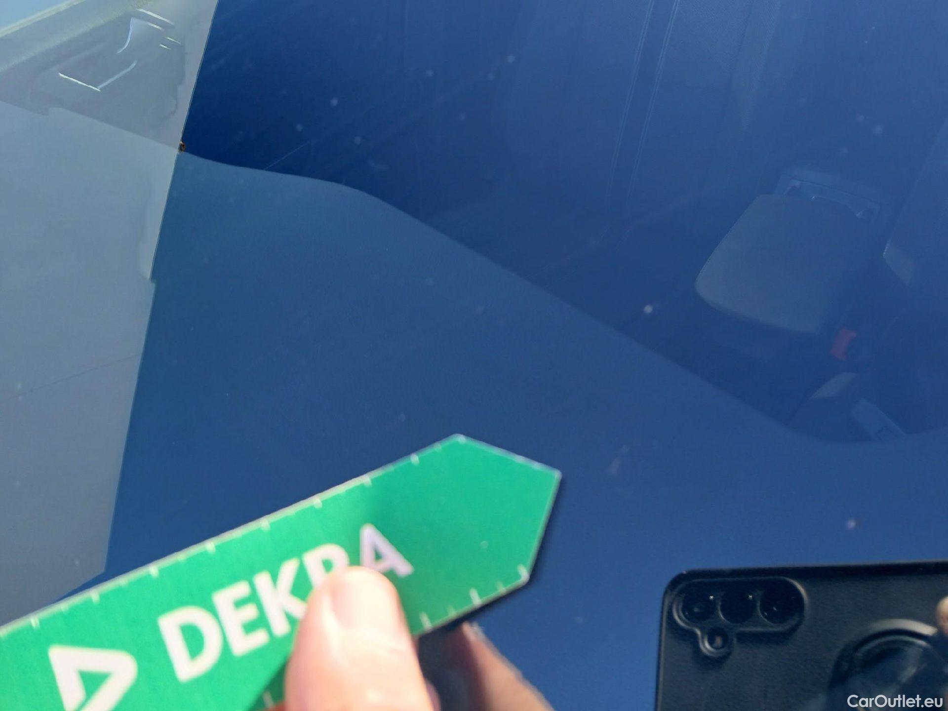  Volkswagen  T-ROC VOLKSWAGEN  / 2017 / 5P / todoterreno Advance 2.0 TDI 110kW (150CV) DSG (AC2) #5