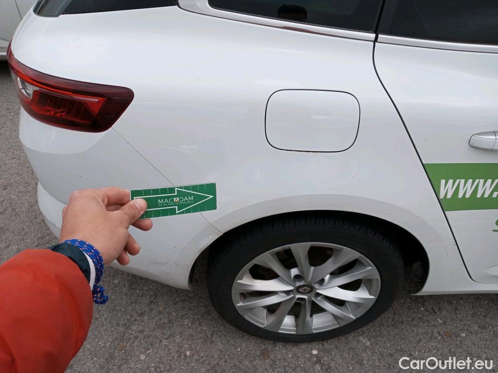  Renault  Megane RENAULT Mégane / 2015 / 5P / familiar Sp. Tourer Zen En. dCi 81kW (110CV) #33