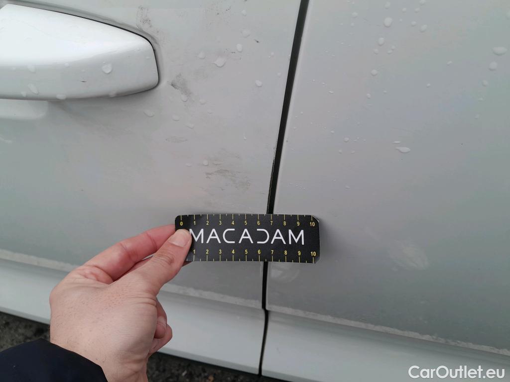  Volvo  XC 40 VOLVO XC40 / 2017 / 5P / todoterreno 2.0 D4 AWD Momentum Auto #6