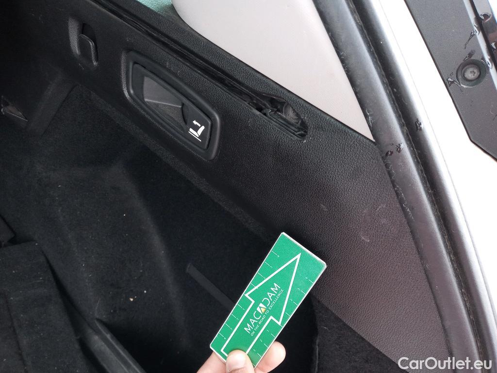  Renault  Megane RENAULT Mégane / 2015 / 5P / familiar Sp. Tourer Zen En. dCi 81kW (110CV) #22