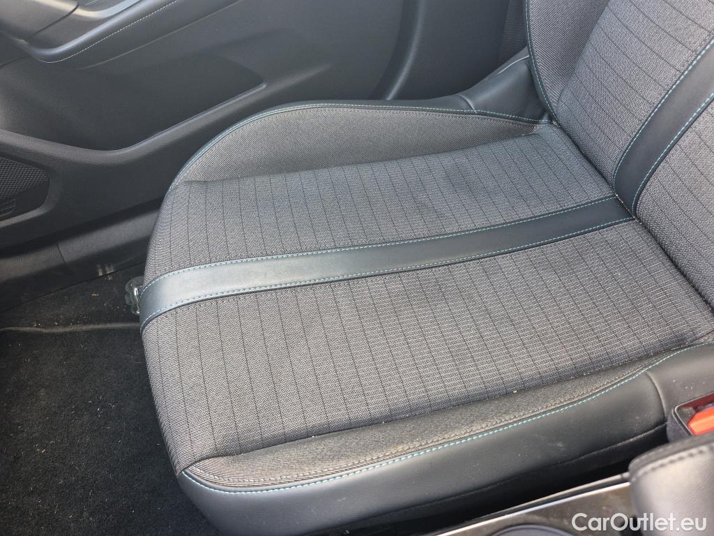  Peugeot  2008 PEUGEOT  / 2019 / 5P / todoterreno Allure BlueHDI 81kW (110CV) #2