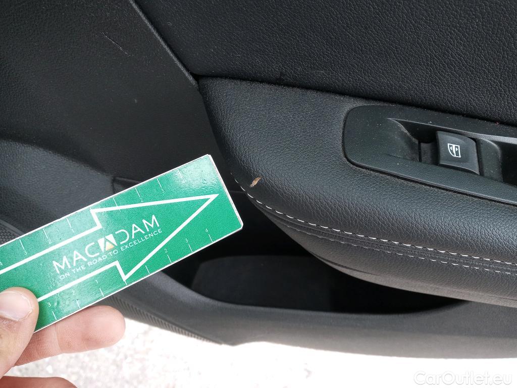  Renault  Megane RENAULT Mégane / 2015 / 5P / familiar Sp. Tourer Zen En. dCi 81kW (110CV) #15