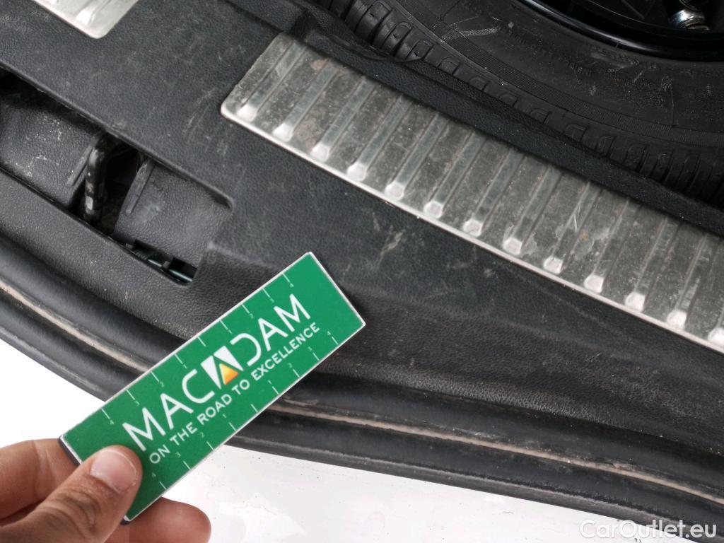  Renault  Megane RENAULT Mégane / 2015 / 5P / familiar Sp. Tourer Zen En. dCi 81kW (110CV) #13